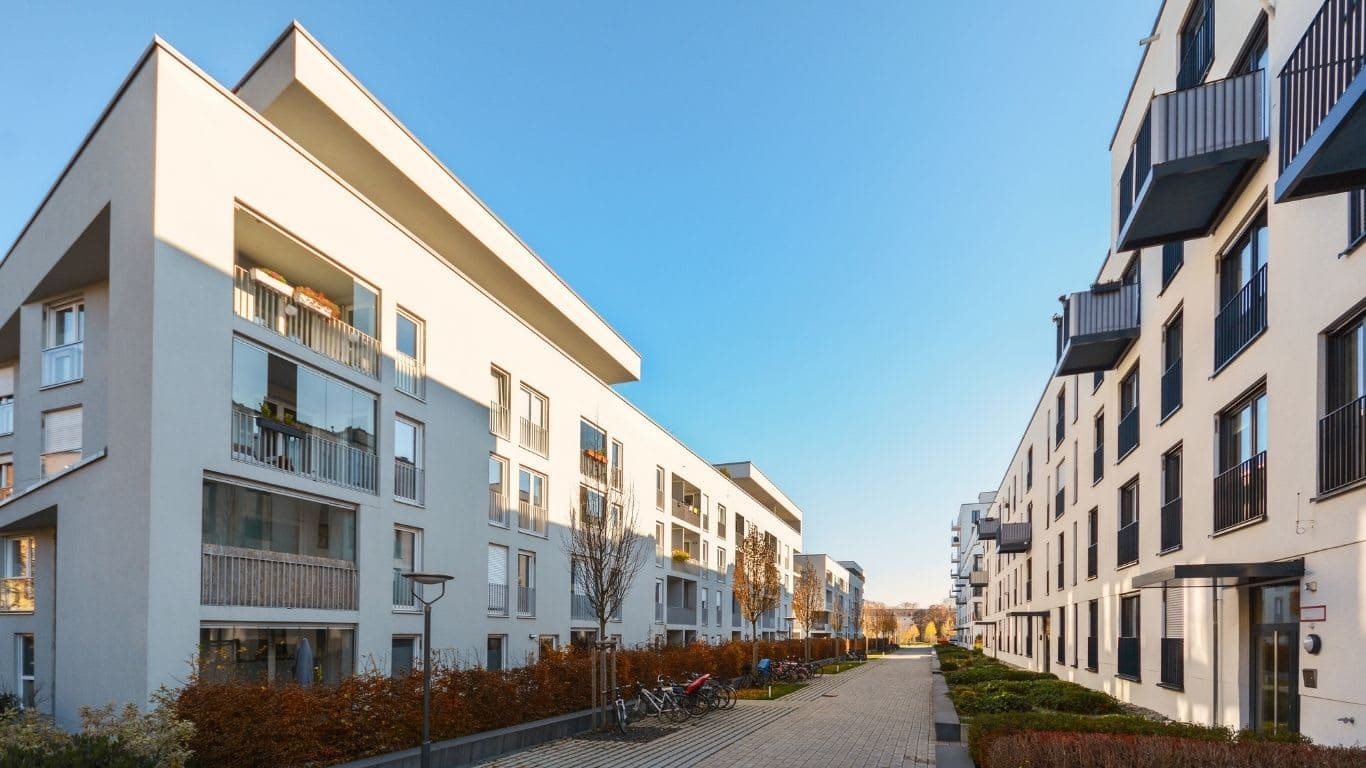 Family-Friendly Compounds: Best Communities for Expat Living